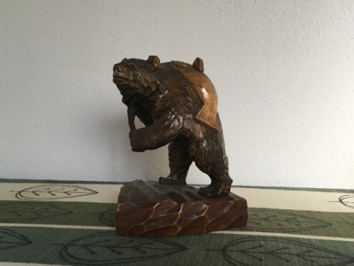 出張買取の池屋で買取った木彫り熊